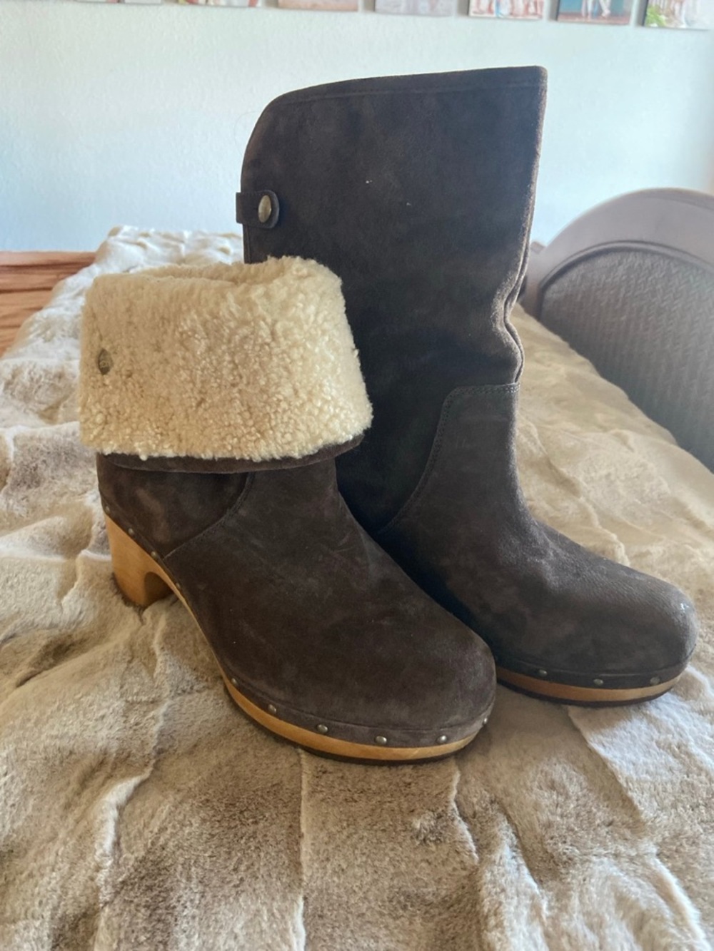 UGG Brown Suede Shearling Clog Ankle Boots - Picture 6 of 6